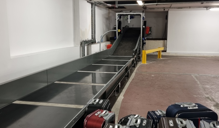 Airport Transport System 